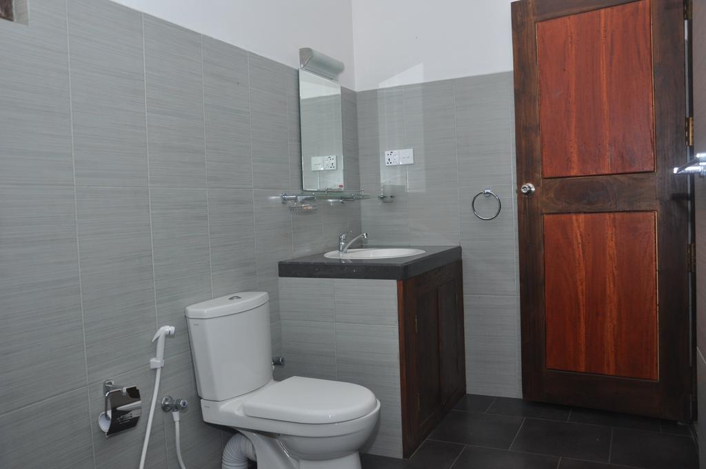 טיסמהרמה Traveller'S Home Hotel מראה חיצוני תמונה
